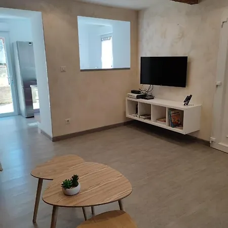 Maison Au Calme Dans Un Petit Hameau Holiday home *